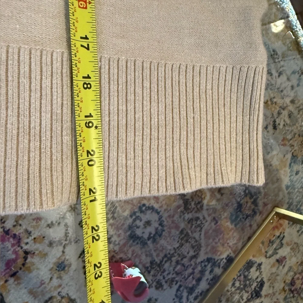 Badgley Mischa Mockneck Oversized Cable-Knit Sweater Cream w/ White Small - Picture 6 of 10